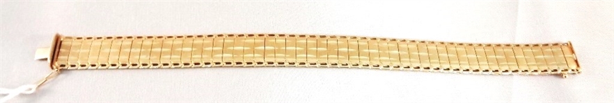 14K Solid Gold Herringbone Edged Bracelet .42 Troy Ounces