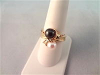 14K Gold Ring with Smoky and Pink Pearls Ring Size is 7.75