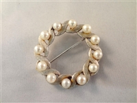 14k White Gold And Pearl Round Brooch 8.1 Grams