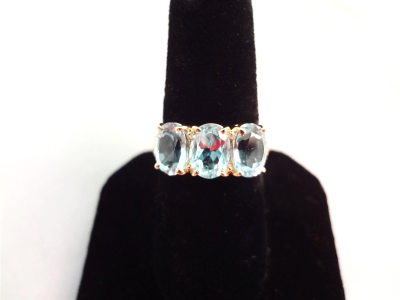 14K Gold Ring (3) Oval Blue Sapphires 8x6mm (4 carats) Ring Size 7.5