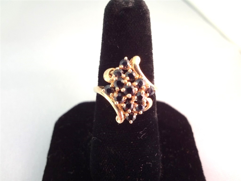 14K Gold Ring (13) Sapphires Round Cluster Setting Ring Size 6.75