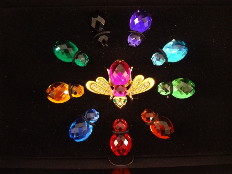 Joan Rivers (10) Interchangeable Bee Brooch in Original Box
