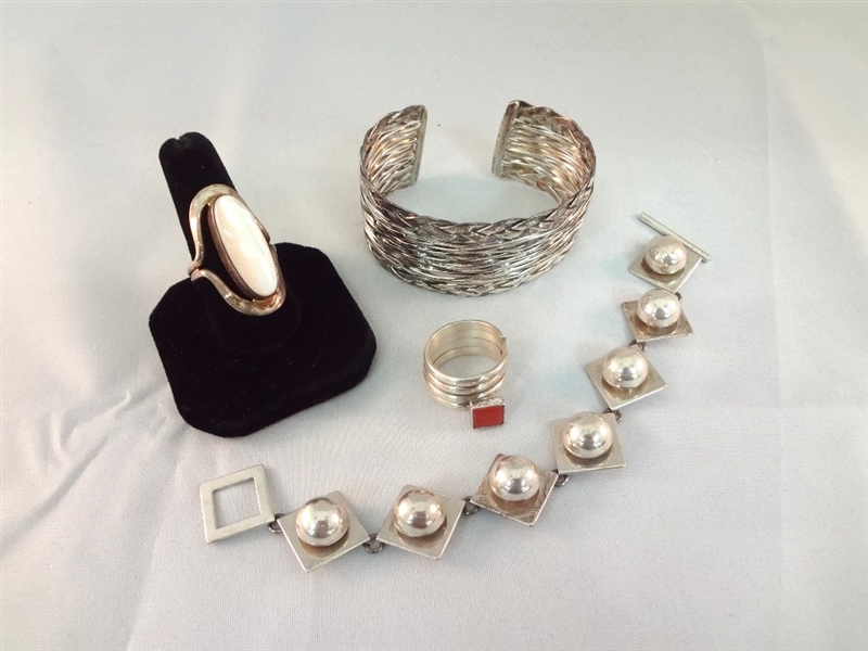 Dominique Dinouart Mexican (4) Sterling Silver (2) Rings, (2) Bracelets