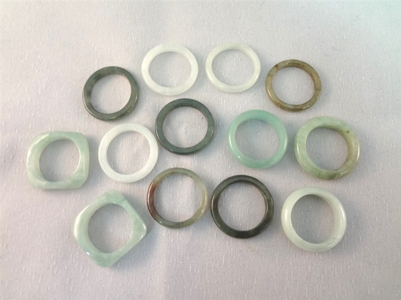 (13) Solid Green Jade Rings (2) Square Jade Ring