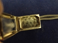 18k Gold Art Deco Belais Case Ladies Wristwatch 17 Jewel