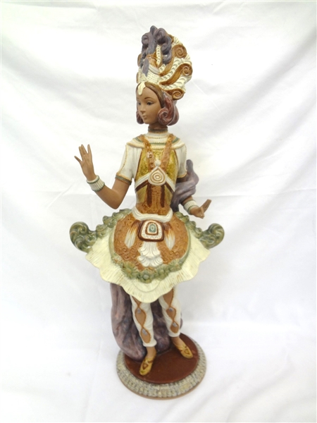 Victor Martinez J. Ruiz Lladro No. 556 