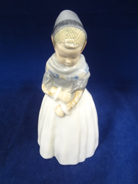 Royal Copenhagen Figurine Young Girl 1251