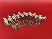 (18) Lunt "Eloquence" Sterling Silver Teaspoons
