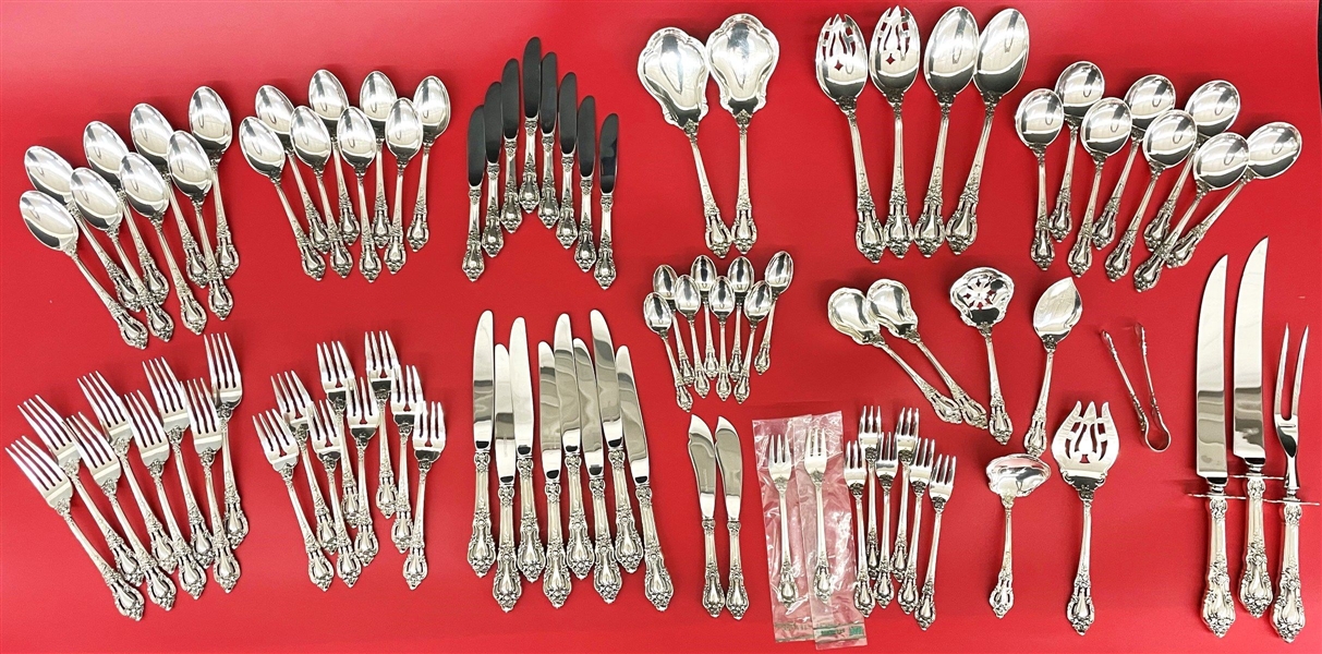 (88) Piece Lunt Sterling Silver Flatware Set "Eloquence"