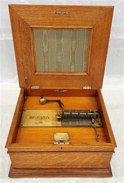 Regina Oak Cased Music Box