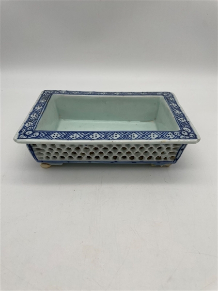 Rectangular Reticulated Bowl