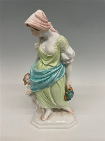 Herend Hungary Figurine "Woman and Child"