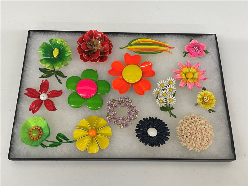 (15) Unsigned Flower Costume Jewelry Brooches