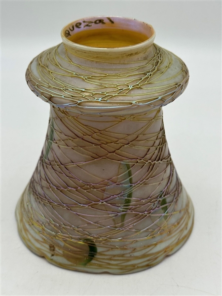 Quezal Threaded Heart and Vine Glass Shade