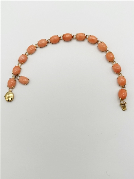 14k Gold Coral Cabochon Bracelet