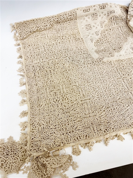 Homemade Italian Lace Fancy Table Cloth