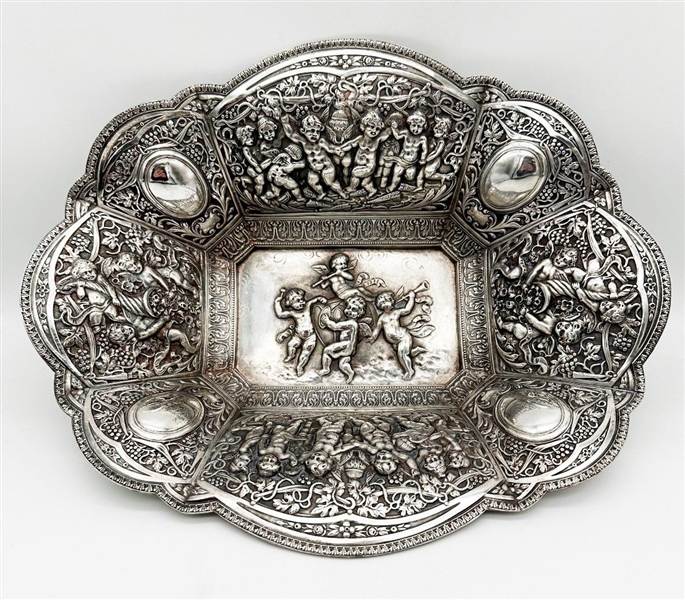 Derby Silver Plate Repousse Bread Bowl With Putti Decoration 