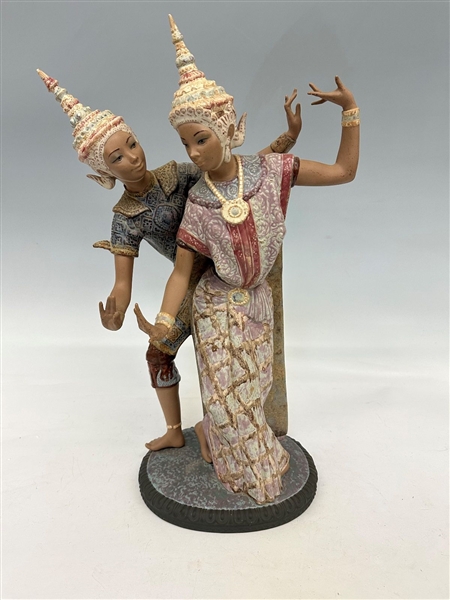 Lladro Thai Couple Oversize Sculpture Vicente Martinez 1974