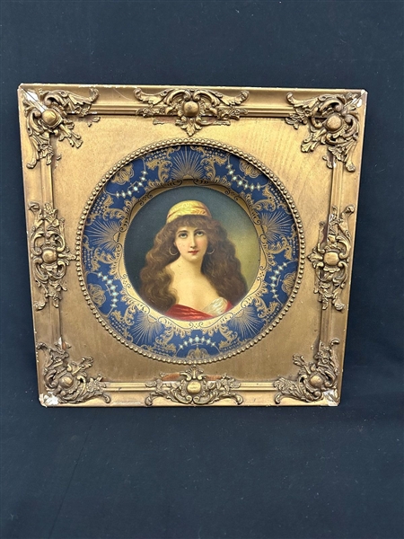 Lithograph Portrait of Woman in Fancy Round Frame