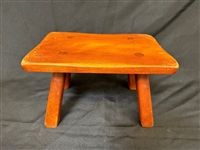 Cushman Colonial Wooden Stool