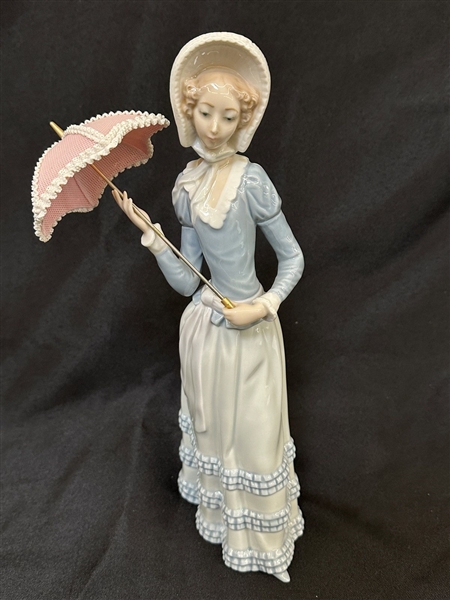 Lladro Aranjuez Little Lady #487