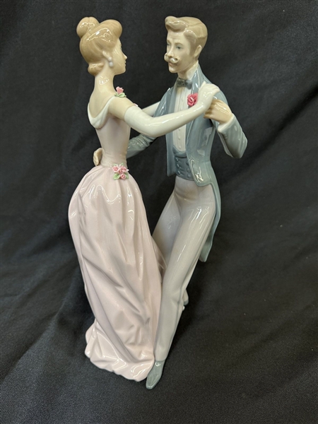Lladro Anniversary Waltz #1373