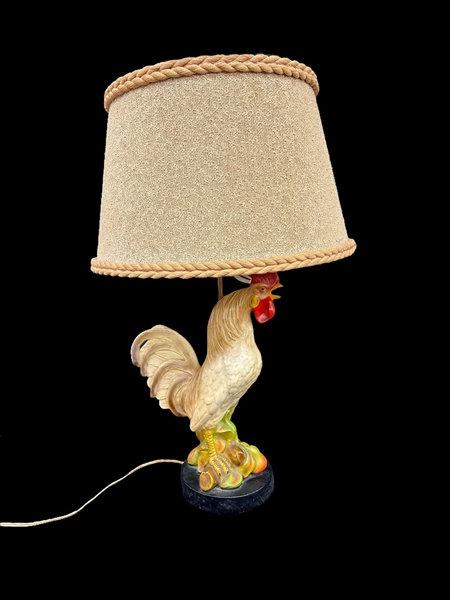 Chalkware Mid Century Rooster Lamp With Shade