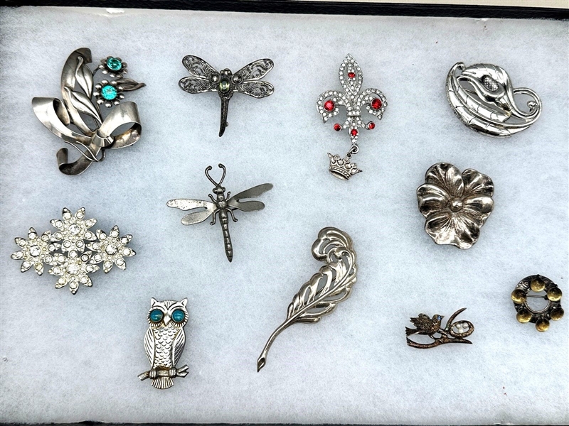 (11) Sterling Silver Brooches and Pendants