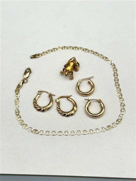 Group of 10k Gold Jewelry