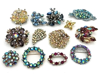 (13) Vintage Aurora Borealis Rhinestone Brooches