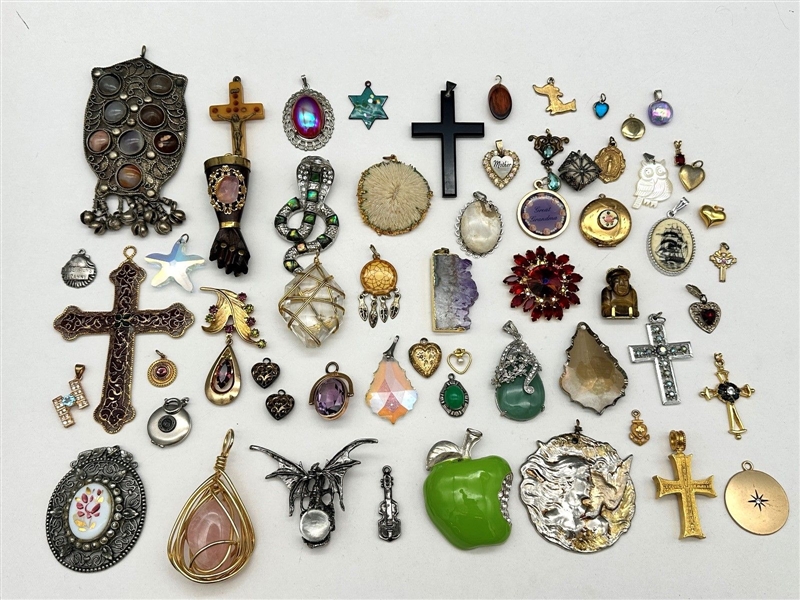 (59) Costume Jewelry Pendants
