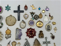 (59) Costume Jewelry Pendants