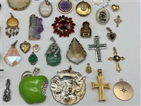 (59) Costume Jewelry Pendants