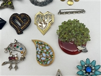 (20) Vintage Signed Jewelry Brooches; Kramer, Selini, Others