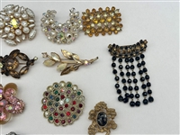 (24) Vintage Jewelry Brooches; Enamel, Rhinestones
