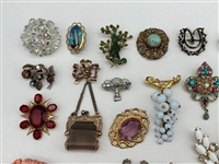 (38) Vintage Jewelry Brooches; Enamel, Rhinestones, Coral, Nephrite