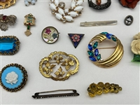 (38) Vintage Jewelry Brooches; Enamel, Rhinestones, Coral, Nephrite