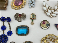 (38) Vintage Jewelry Brooches; Enamel, Rhinestones, Coral, Nephrite