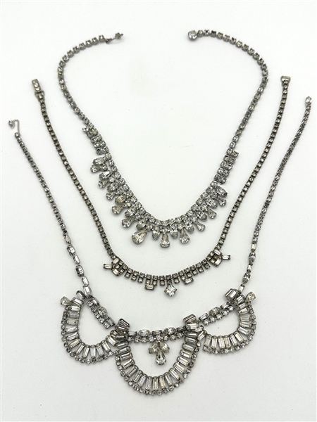 (3) Vintage Clear Multi Strand Rhinestone Necklaces: Garne, Weiss