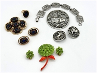 Weiss & Sarah Cov Jewelry Sets