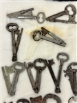 (45) Antique Skeleton Folding Keys