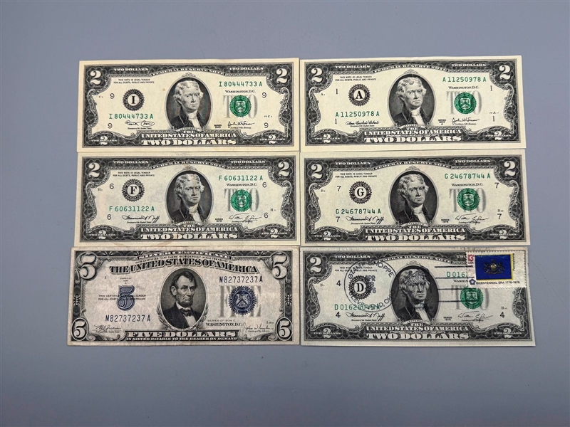 US Currency Lot of Banknotes