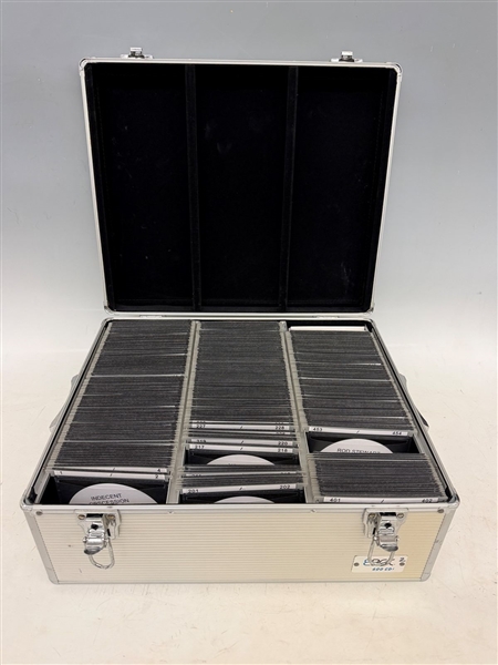 Disc Jockey Professional Music CD Holder With 600 CDs