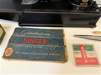 1934 Singer Featherweight Sewing Machine in Case