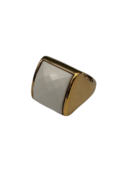 14k Gold Ring with White Crosshatch Cabochon Stone