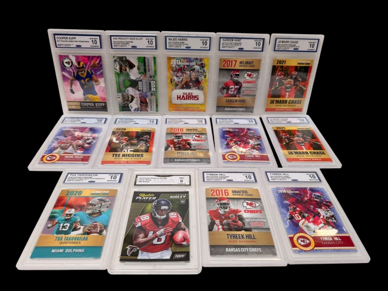 (14) Graded Football Cards; Tyreek Hill, JaMarr Chase, Tee Higgins, Travis Kelce, Cooper Kupp, Others