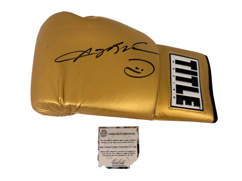 Sugar Ray Leonard Title Gold Autographed Boxing Glove Schwartz Sports Authority COA